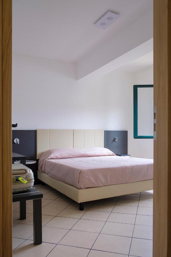 Magico Apartments - 450M Dalla Spiaggia Capo d'Orlando Luaran gambar