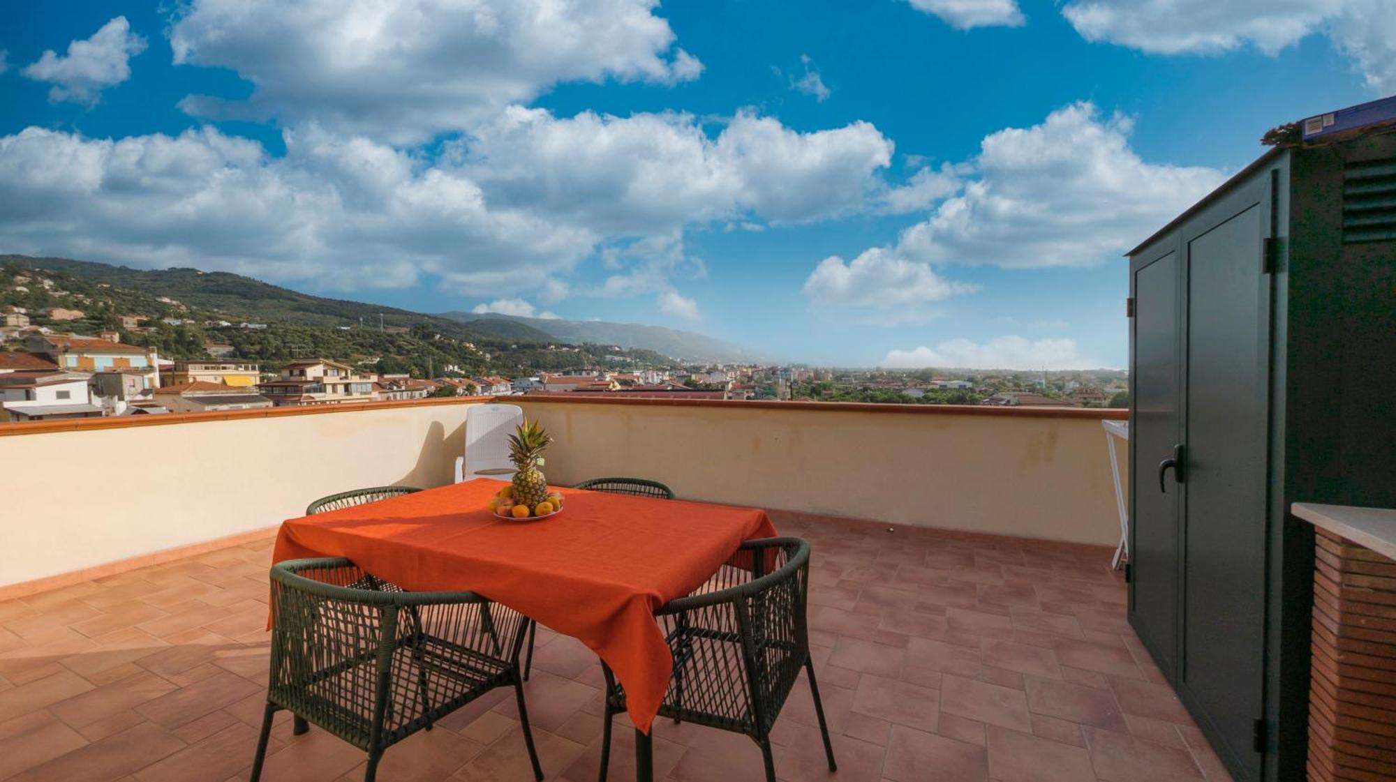 Magico Apartments - 450M Dalla Spiaggia Capo d'Orlando Luaran gambar