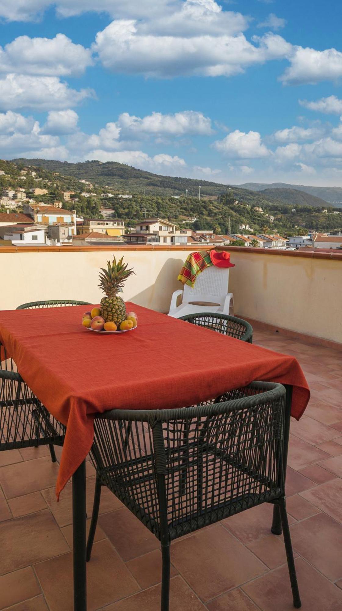 Magico Apartments - 450M Dalla Spiaggia Capo d'Orlando Luaran gambar