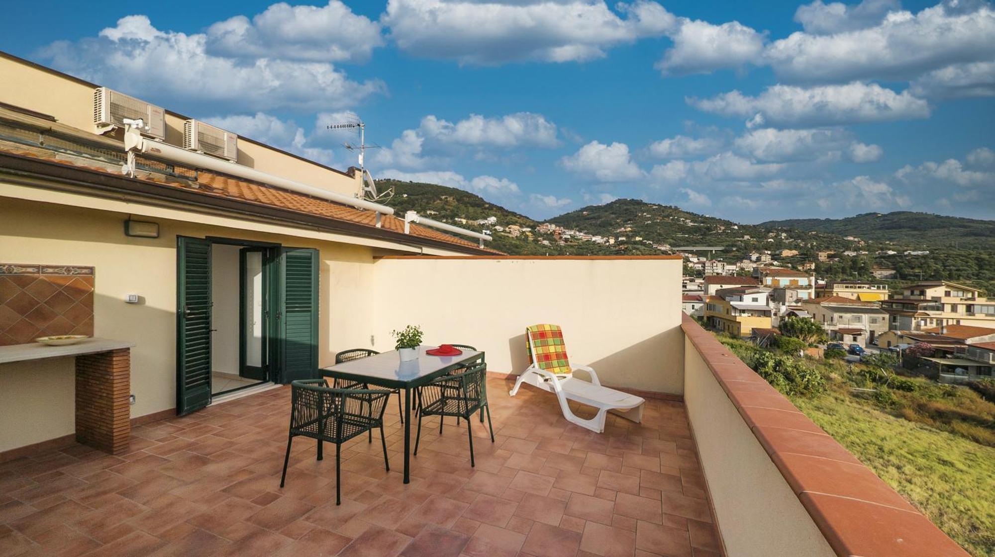 Magico Apartments - 450M Dalla Spiaggia Capo d'Orlando Luaran gambar