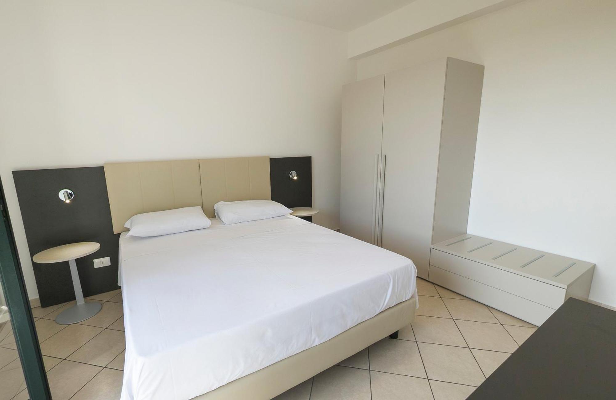 Magico Apartments - 450M Dalla Spiaggia Capo d'Orlando Luaran gambar