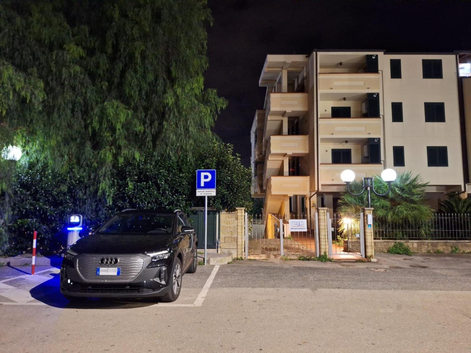 Magico Apartments - 450M Dalla Spiaggia Capo d'Orlando Luaran gambar